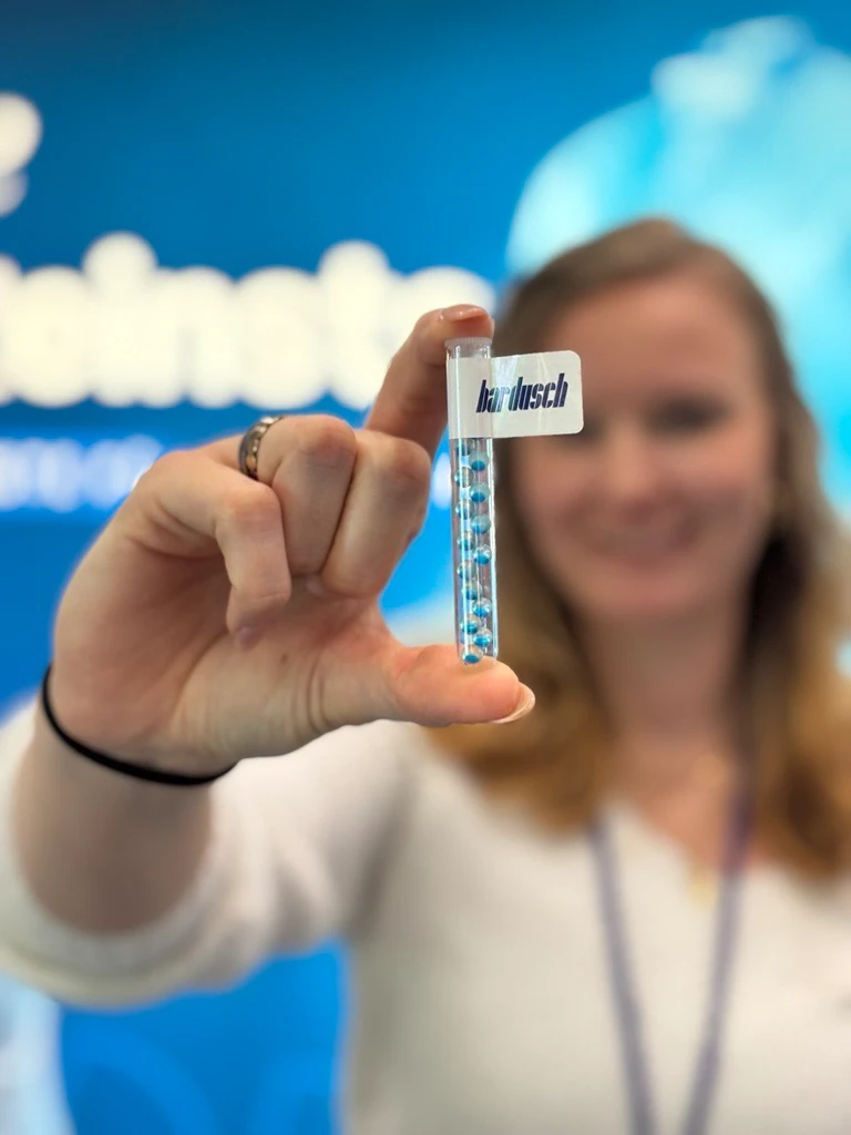 bardusch Werbemittel auf Reinraummesse Erfrischungskügelchen in kleinem Reagenzglas